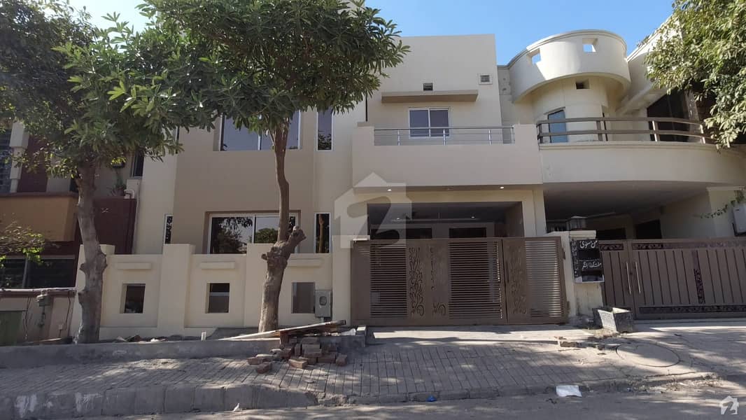 Main Blvd House Is Available For Sale In Bahria Town Phase 8 Bahria