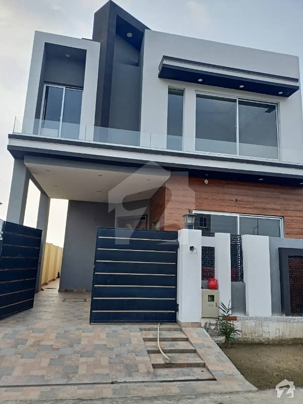 5 MARLA BRAND NEW HOUSE FOR SALE IN DHA 9 TOWN