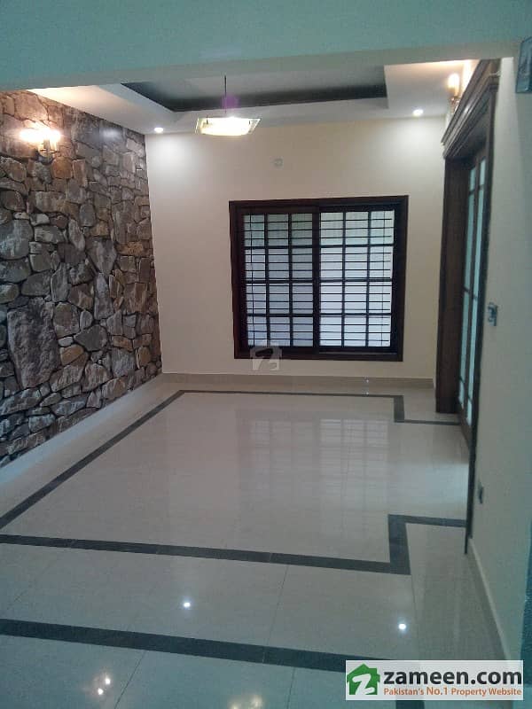 Phase 6 - 500 Yards Brand New Portion With 3 Bedrooms Plus Study Room For Rent