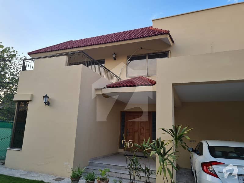 F6 Brand New Luxury House For Sale