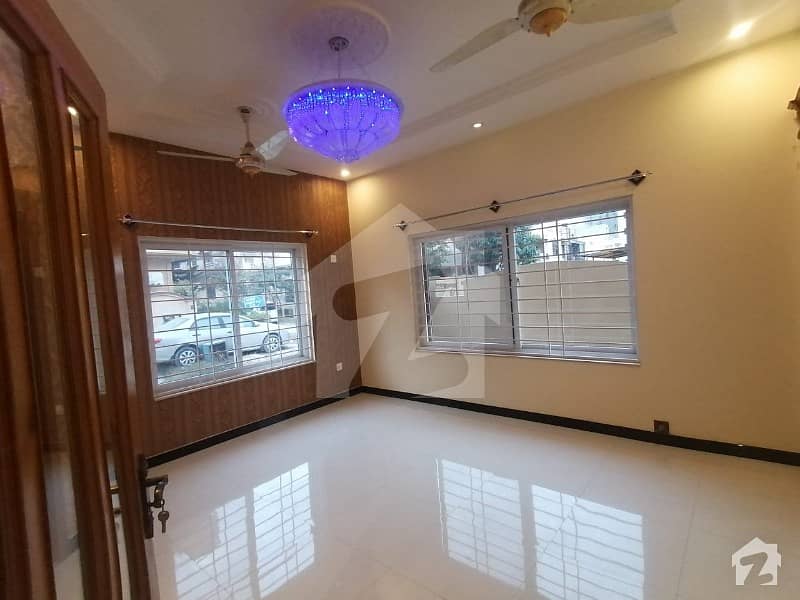 Brand New Corner 10 Marla Ground Floor For Rent At E11