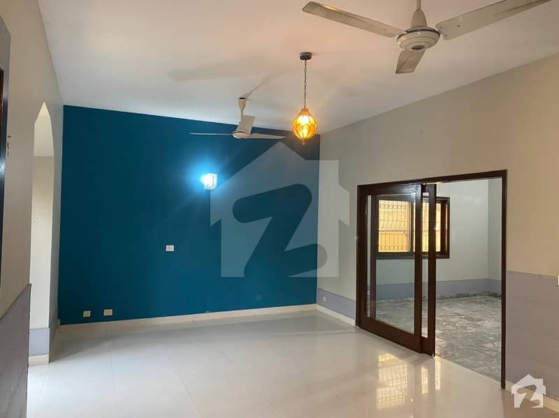 4 bed banglow 300 yard
marble floors
garden
2 car PARKING. 
main comm avenue PHASE 4 dha
only for family. 
rent 140k demnd
no broker pLz one down deal

contact
ZAM ZAM PROPERTY NETWORK DHA PHASE 4 KARACHI