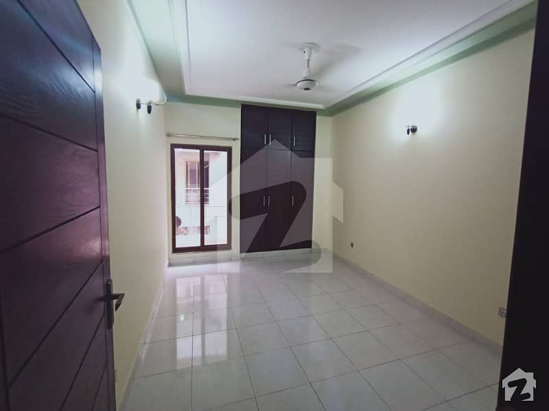 5 Marla Flat Available For Sale In Dha