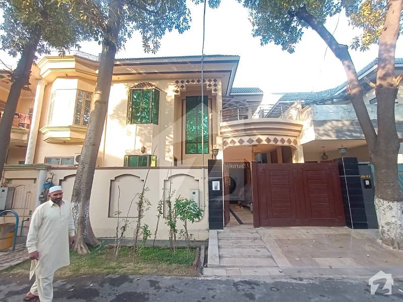 10 Marla House For Sale In Wapda Town