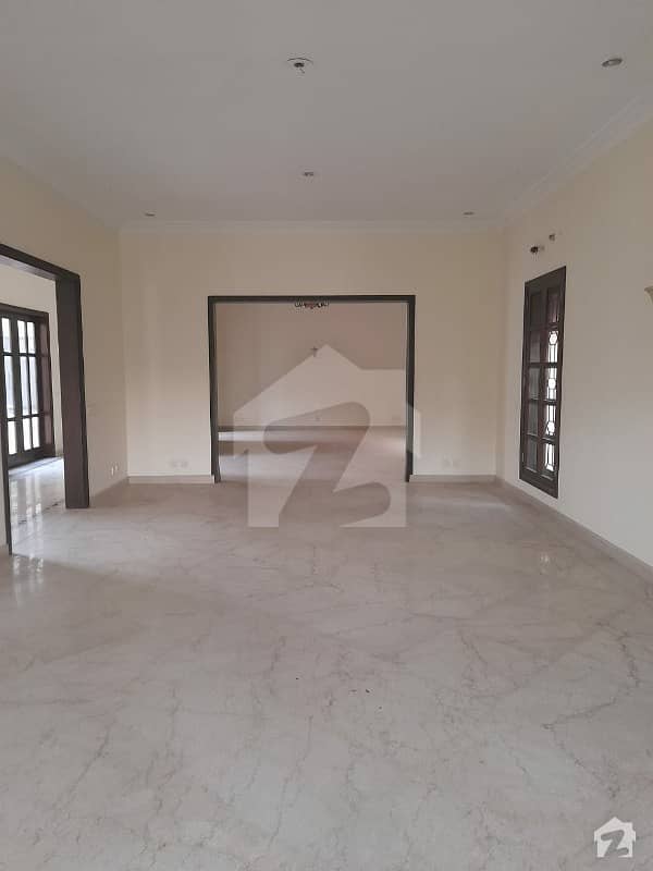 9000  Square Feet House In Dha Defence For Rent