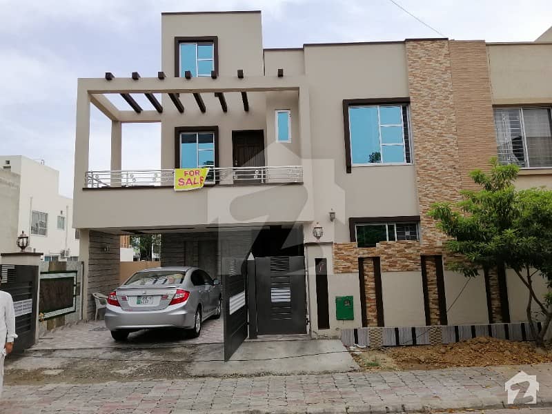 10 Marla Brand New House For Rent In Bahria Town Gulmohar Block