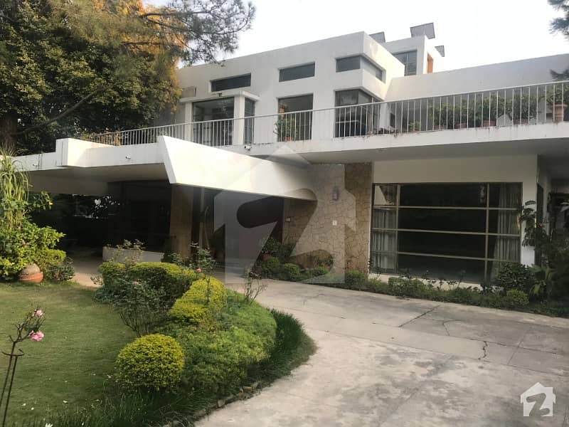 920 Yards Plus Beautiful Contemporary 4 House For Sale