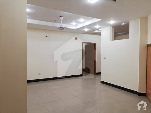 Stunning 650  Square Feet Flat In Bahria Town Available