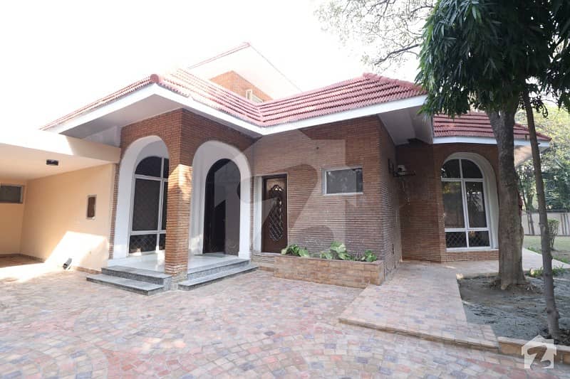 D H A Lahore 2 Kanal Corner House With 100 Original Pics Available For Rent