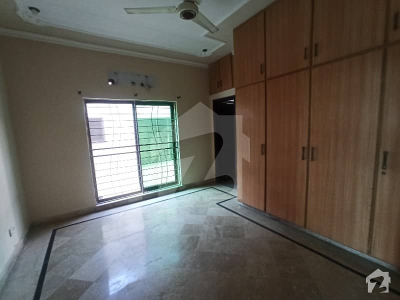 10 Marla Facing Park Upper Portion Available For Rent