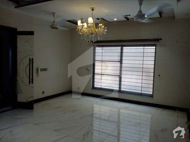1 Kanal Unfurnished Upper Portion For Rent In Phase 4