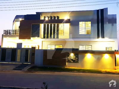 10 Marla Vip Double Storey Brand New Corner House For Sale