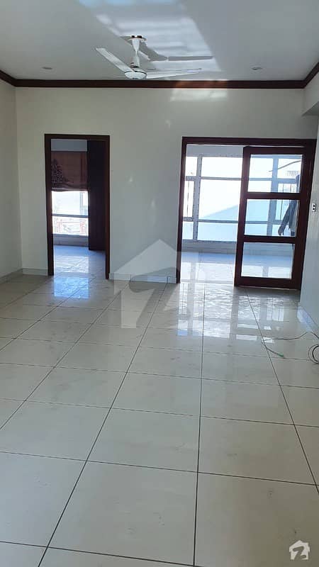 Dha Defence Phase Vi Ithad Commercial Bungalow Facing Flat Available For Sale