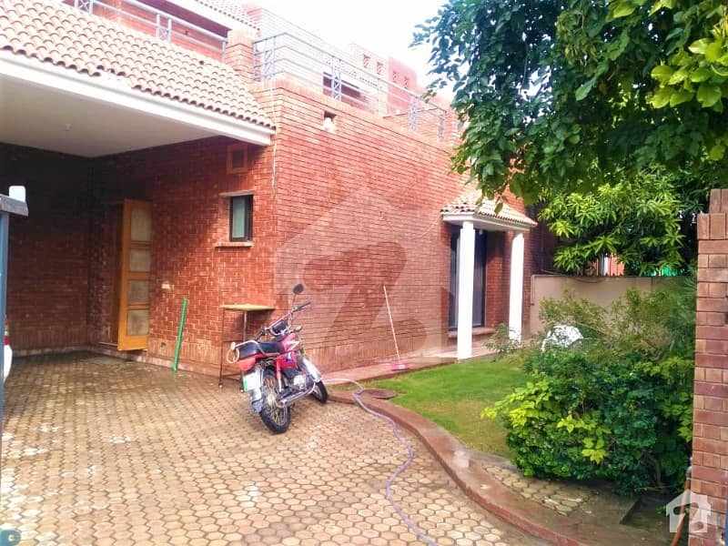 ویلینشیاء ہاؤسنگ سوسائٹی لاہور میں 5 کمروں کا 16 مرلہ مکان 2.65 کروڑ میں برائے فروخت۔