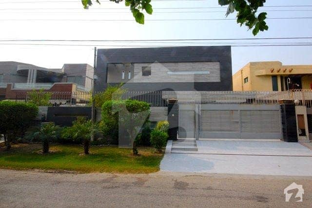1 kanal Beautiful House for Rent In Phase 4 DHA