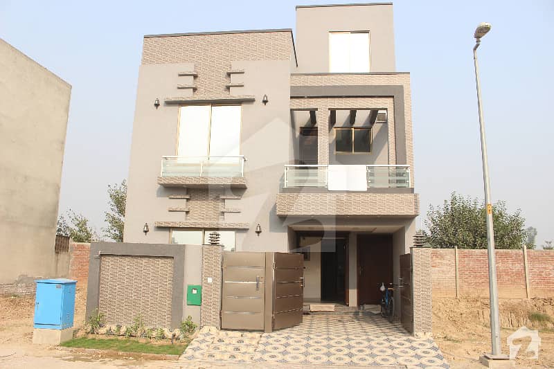 5 Marla Brand New House Available In Jinnah Block