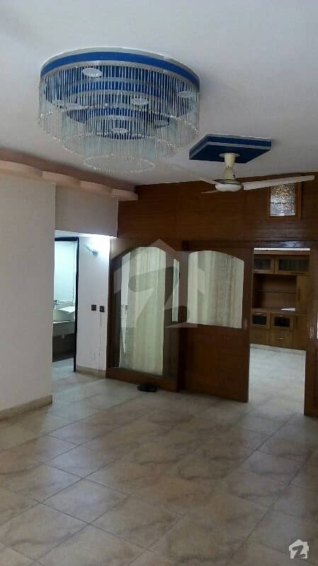 3200 Square Feet Flat In Jamshed Town Best Option