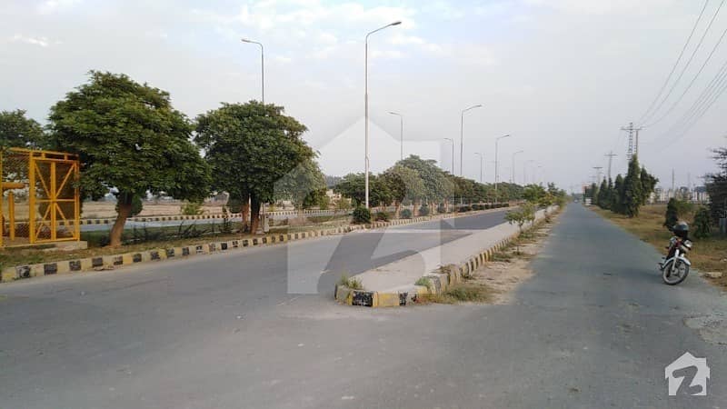 100Ft Road Plot For Sale Near Bahria Town