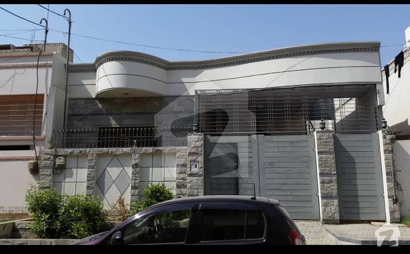 200 Yards Nicely Built Single Storey House Up For Sale In The Heart Of The City At Gated Community
