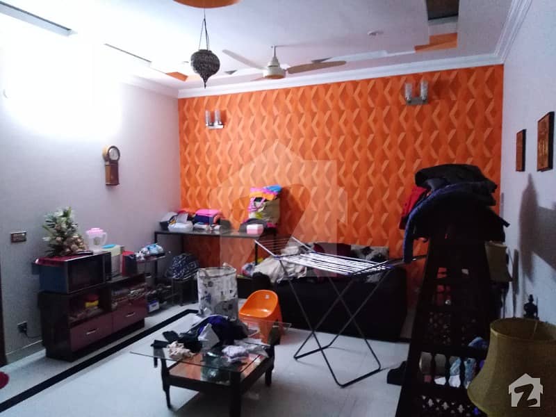 بحریہ ٹاؤن سیکٹر ای بحریہ ٹاؤن لاہور میں 5 کمروں کا 10 مرلہ مکان 1.7 کروڑ میں برائے فروخت۔