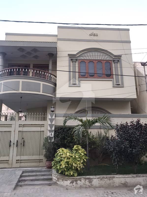 گلستان ظفر جمشید ٹاؤن کراچی میں 5 کمروں کا 8 مرلہ مکان 5.5 کروڑ میں برائے فروخت۔