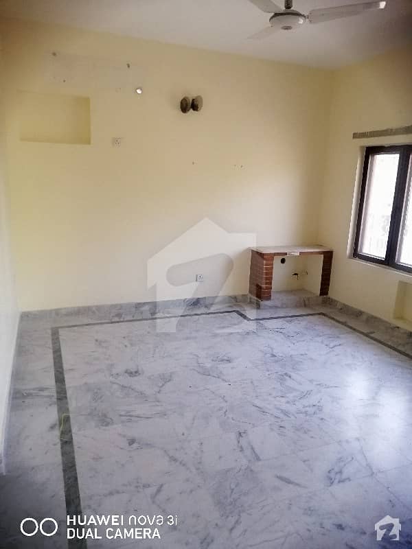 4 Rooms Upper Portion In F11 Islamabad