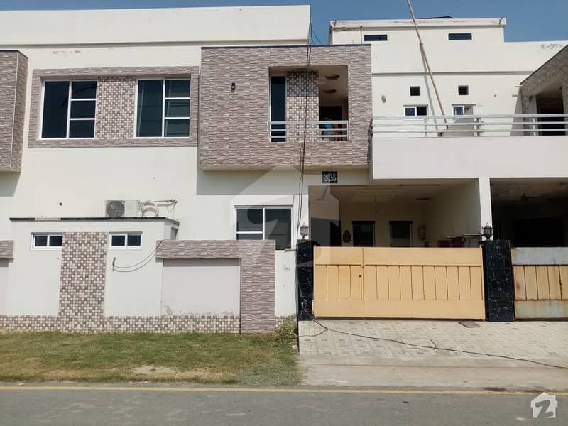 5 Marla Spacious House Available In Satiana Road For Sale