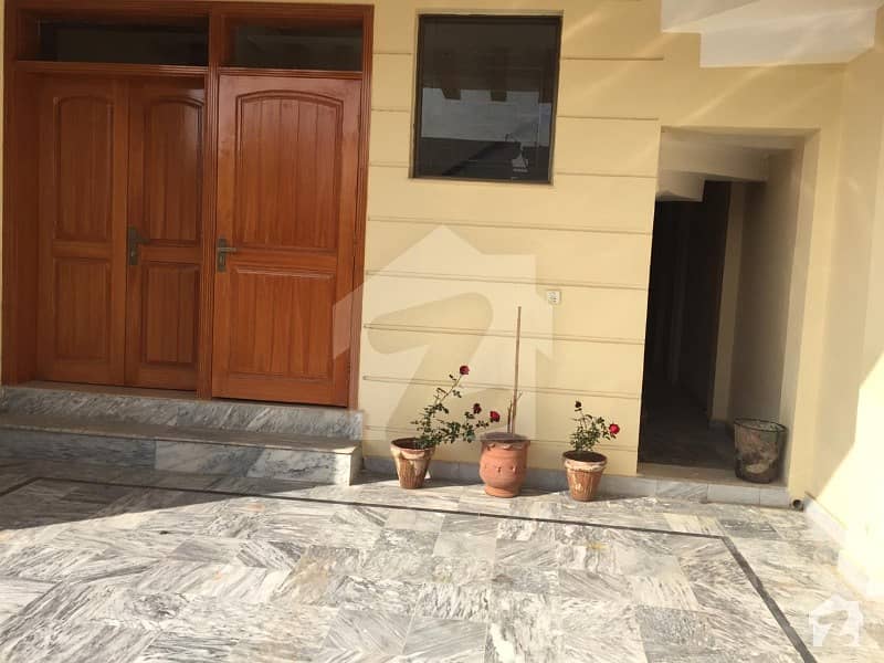 10 Marla Corner House For Sale in D122 on Investor Rate