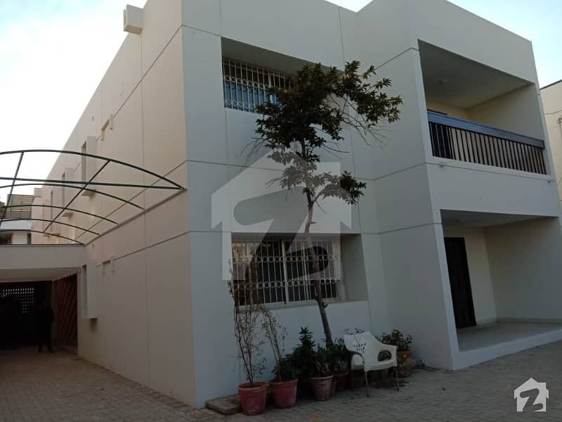 Bungalow 600 Sq Yards For Rent In Clifton