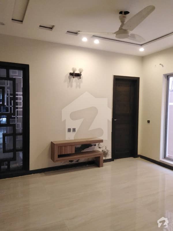 Allama Iqbal Town House For Sale 5 Bedroom With Attached Washroom
