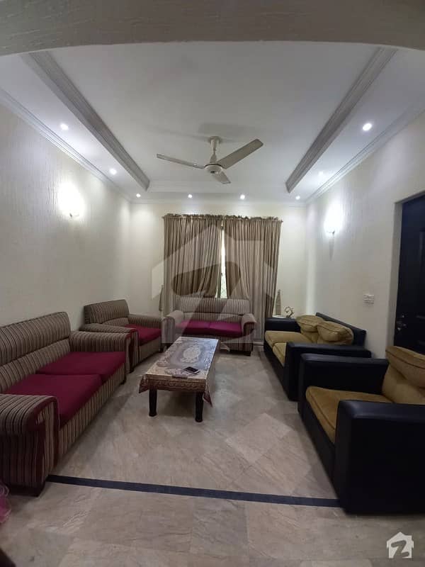 آفیسر کالونی لاہور میں 3 کمروں کا 5 مرلہ مکان 1.4 کروڑ میں برائے فروخت۔