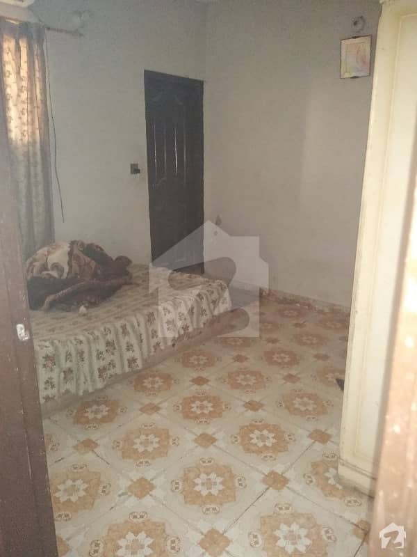 Centrally Located Flatfor Rent In Nazimabad Available
