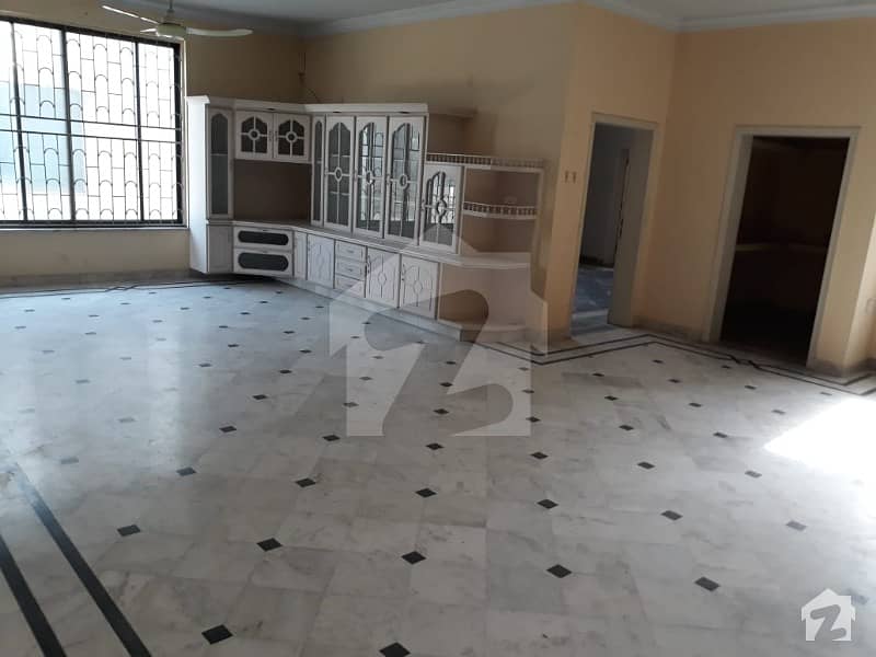 30 Marla House Upper Portion Available For Rent