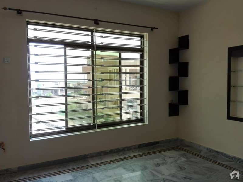 5 Marla Upper Portion Is Available For Rent In Pakistan Town