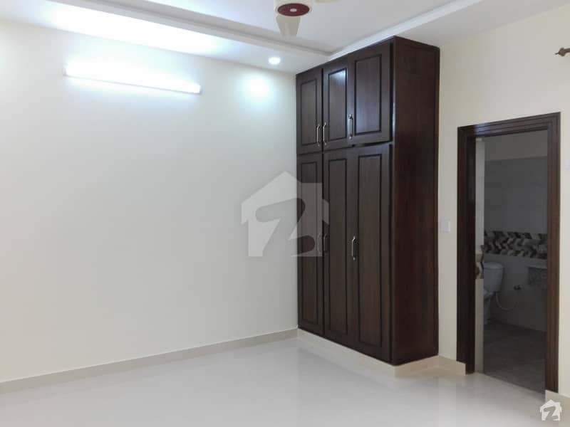 Perfect 10 Marla Lower Portion In Pakistan Town For Rent