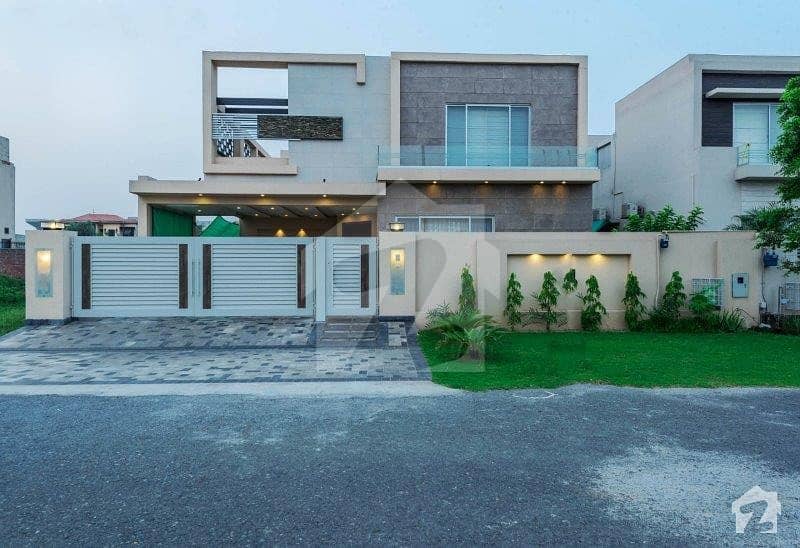 1 KANAL LUXURIOUS HOUSE AVAILABLE FOR RENT IN DHA PHASE 5