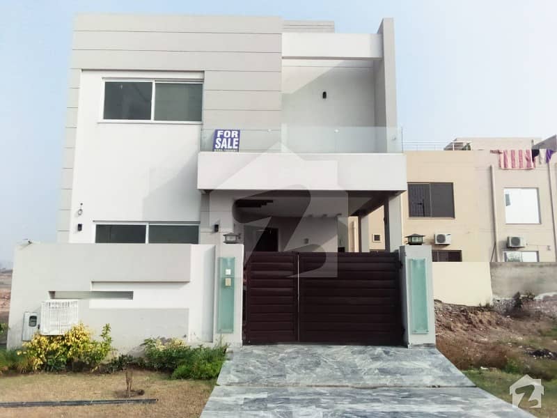 5 Marla Brand New Stunning Bungalow With Modern Design For Sale