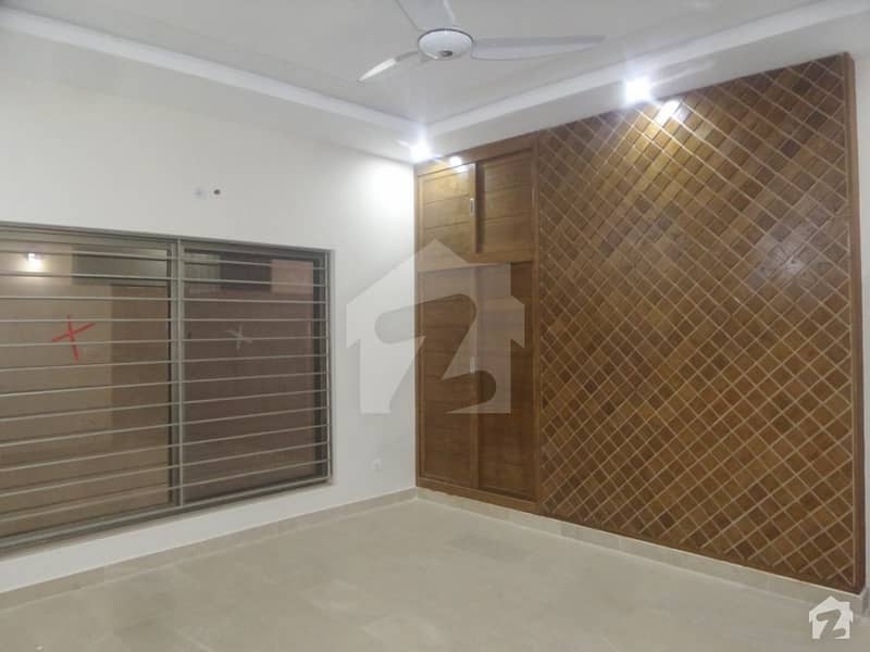 Upper Portion For Rent Situated In G-7