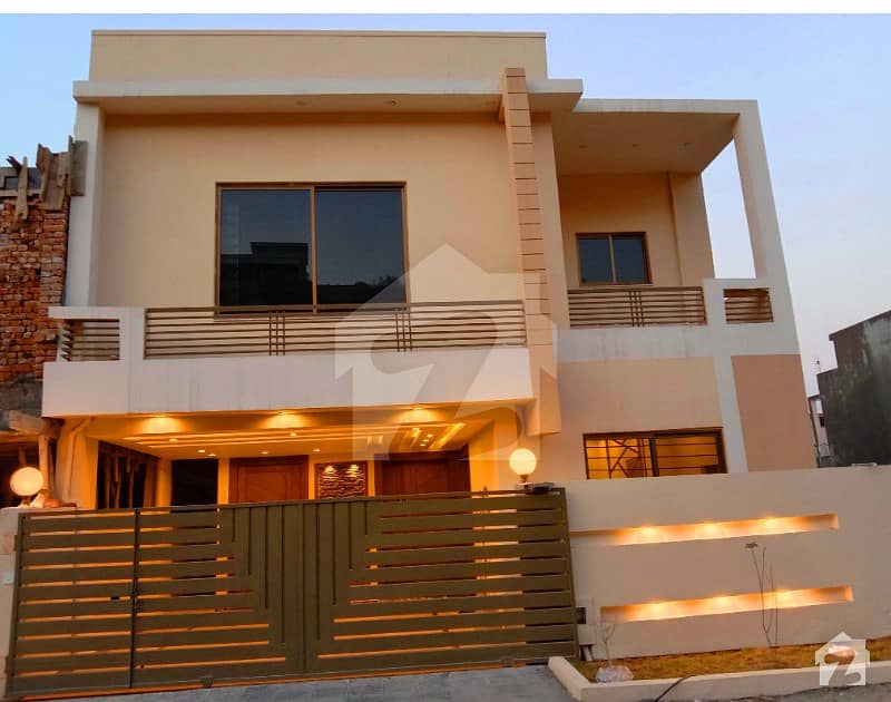 6.5 Marla Double Unit House For Sale In Safari Valley