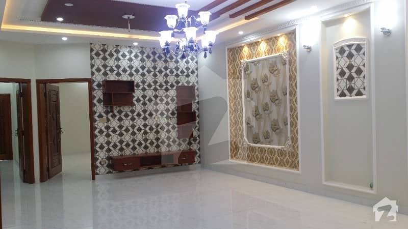 ملٹری اکاؤنٹس ہاؤسنگ سوسائٹی لاہور میں 6 کمروں کا 8 مرلہ مکان 1.75 کروڑ میں برائے فروخت۔