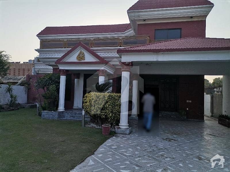 ماڈل ٹاؤن ۔ بلاک ای ماڈل ٹاؤن لاہور میں 5 کمروں کا 1.5 کنال مکان 2 لاکھ میں کرایہ پر دستیاب ہے۔