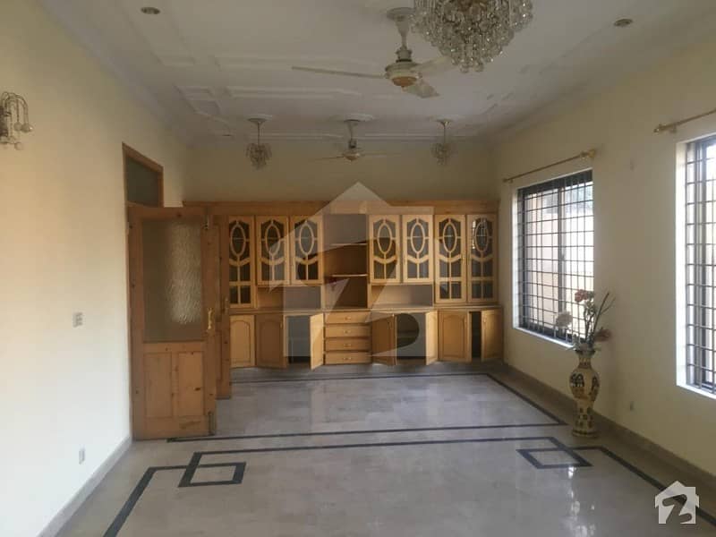 4500  Square Feet Upper Portion In Central G-15 For Rent