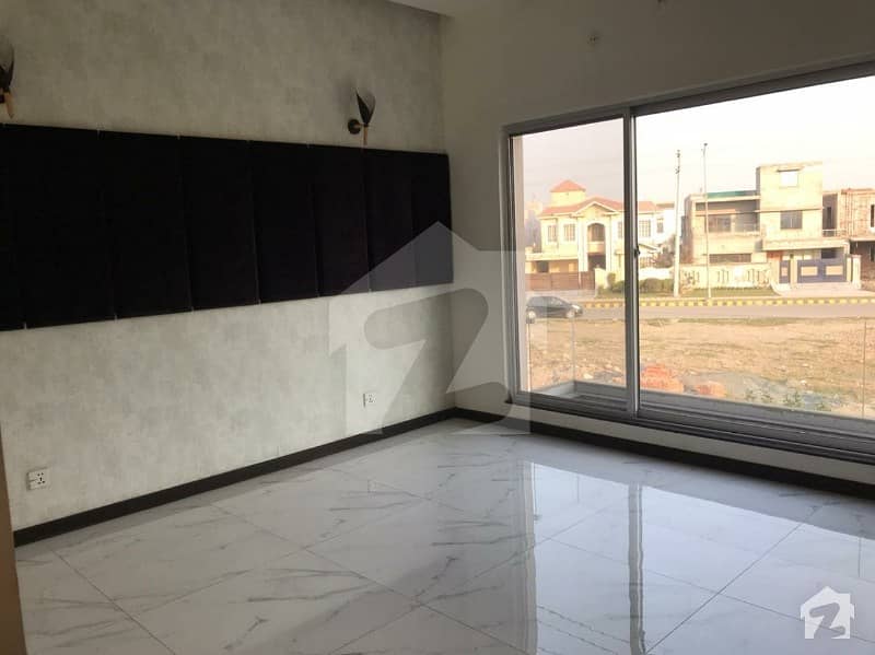 10 Marla Brand New House For Sale Reasonable Price In Paragon City