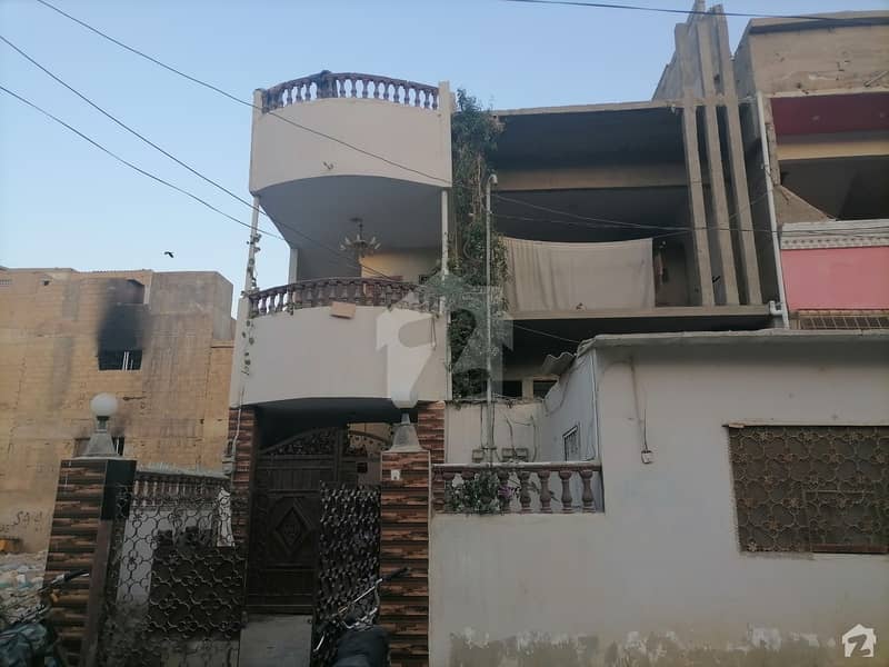 نارتھ کراچی - سیکٹر 7-D3 نارتھ کراچی کراچی میں 4 کمروں کا 5 مرلہ مکان 1.3 کروڑ میں برائے فروخت۔