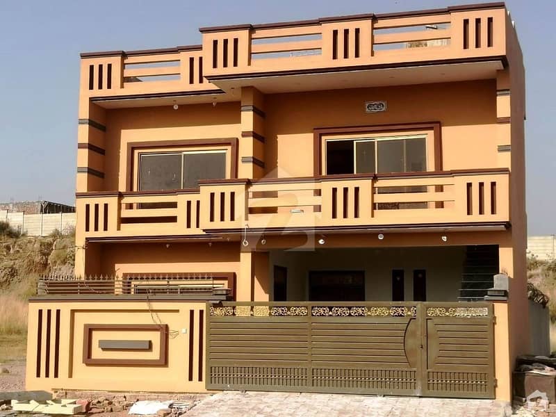 In Punjab Government Servant Housing Foundation (PGSHF) House For Sale Sized 10 Marla