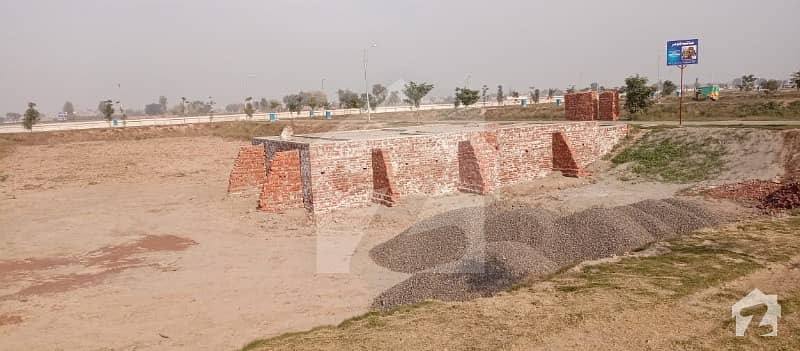 Perfect 450  Square Feet Commercial Plot In Lahore - Islamabad Motorway For Sale