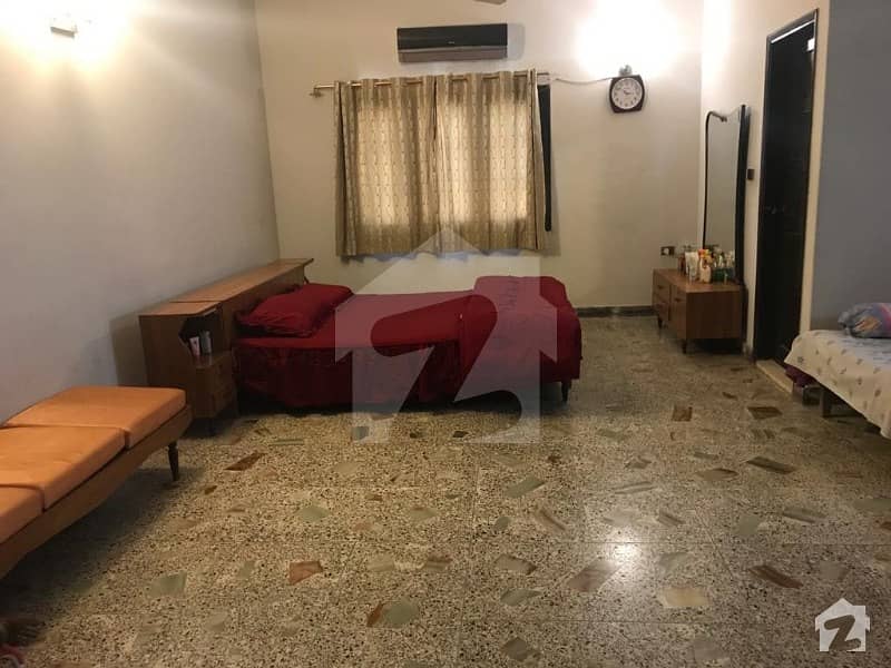 نارتھ ناظم آباد ۔ بلاک این نارتھ ناظم آباد کراچی میں 6 کمروں کا 16 مرلہ مکان 5.75 کروڑ میں برائے فروخت۔
