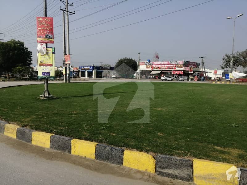 جوبلی ٹاؤن لاہور میں 1 کنال کمرشل پلاٹ 3.25 کروڑ میں برائے فروخت۔
