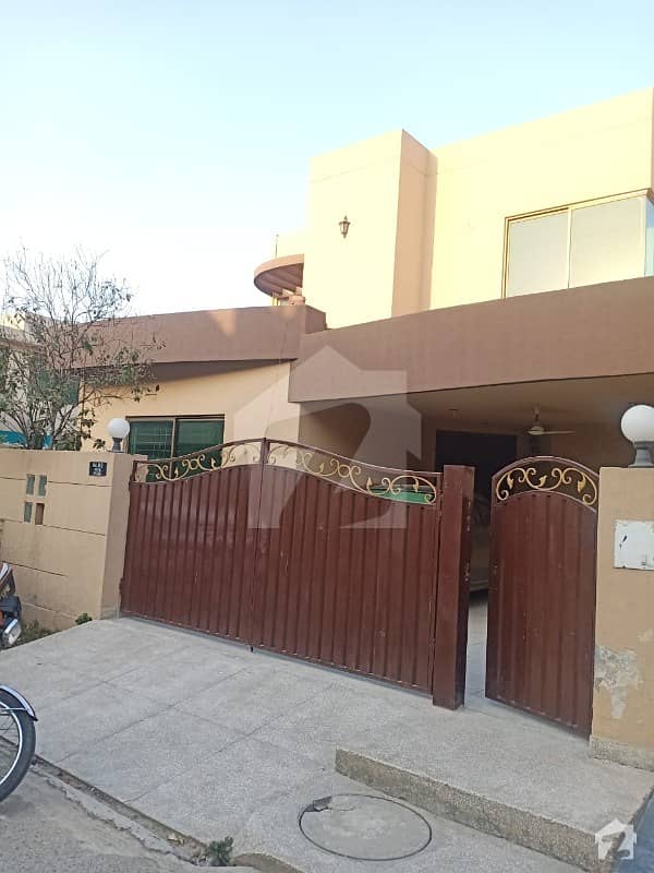 10 MARLA USED HOUSE FOR SALE HOT LOCATION IN PUNJAB HOUSING SOCIETY