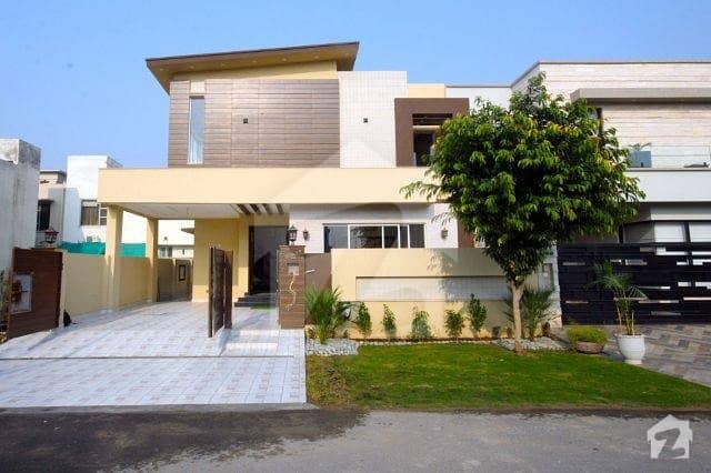 01 Kanal Brand New Stunning Designer Bungalow Dha